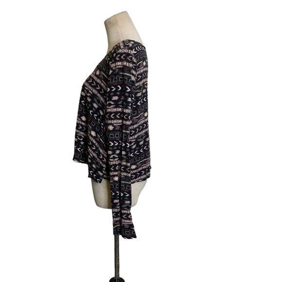 Final Touch long sleeves cropped top size Large - Picture 5 of 7